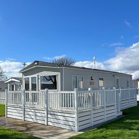 Bertie-By-The-Sea At Hoburne Naish Hotel Highcliffe Exterior foto