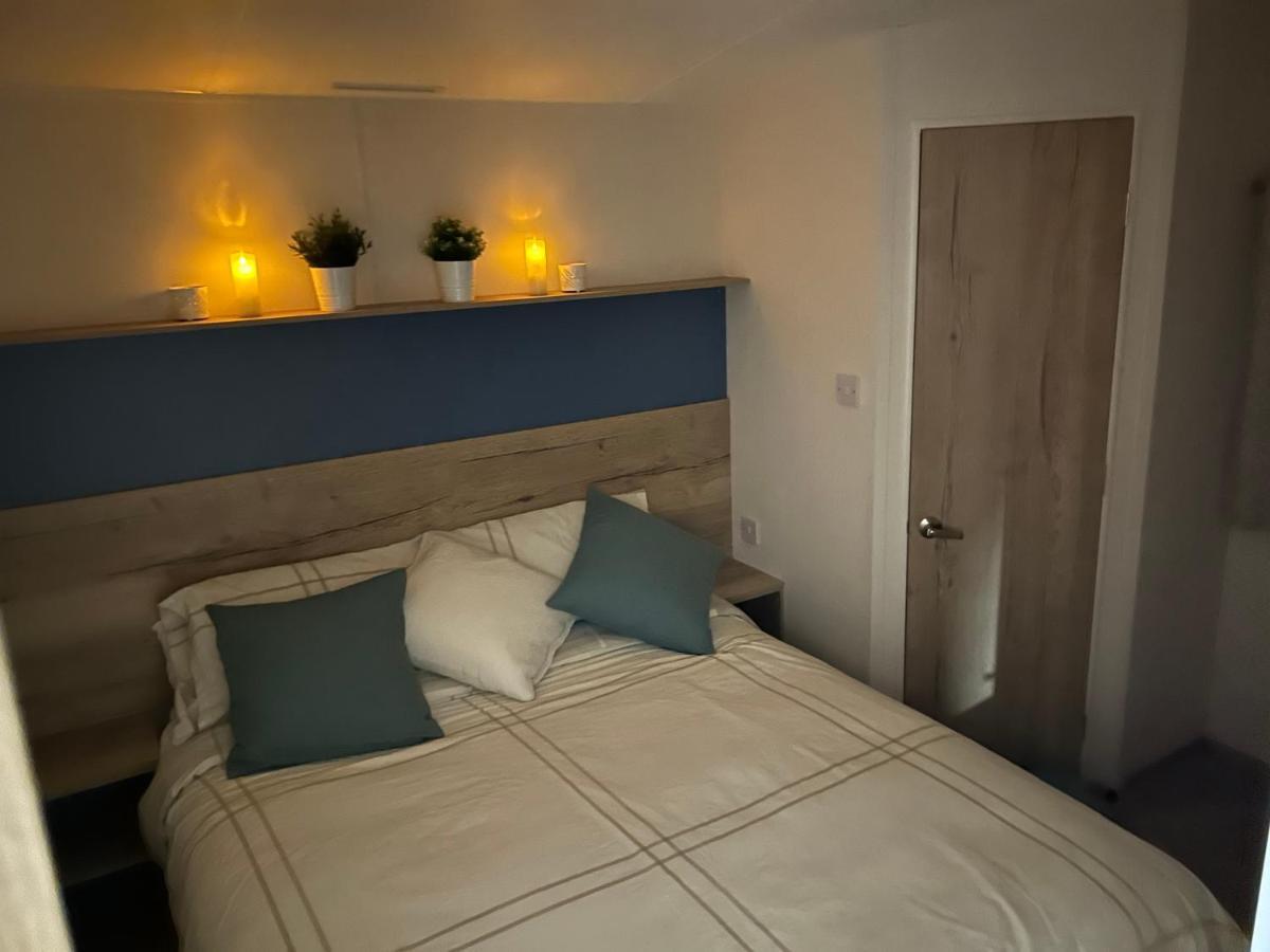 Bertie-By-The-Sea At Hoburne Naish Hotel Highcliffe Exterior foto