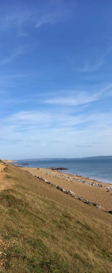 Bertie-By-The-Sea At Hoburne Naish Hotel Highcliffe Exterior foto